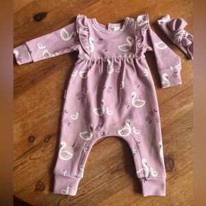 NWOT SOOKIbaby Romper & Headband Set 🦢